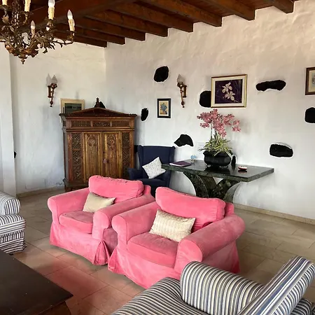 Casa Tara - 5 Bedroom, 4 Bathroom With Private Pool