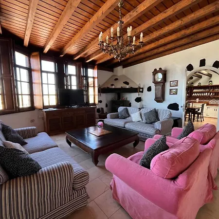 Villa Casa Tara - 5 Bedroom, 4 Bathroom With Private Pool Mácher
