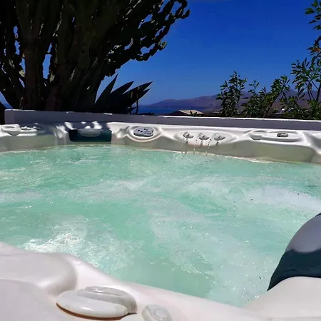 ヴィラ Casa Tara - 5 Bedroom, 4 Bathroom With Private Pool